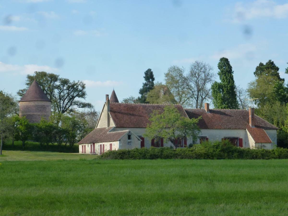Gite Des Etangs Paulnay Exterior foto